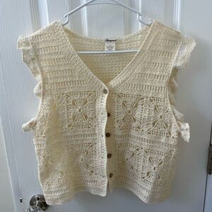 Passport Ivory Knit Vest
